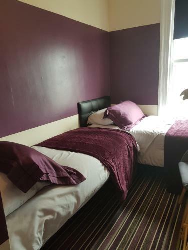 Hostal Albert And Victoria