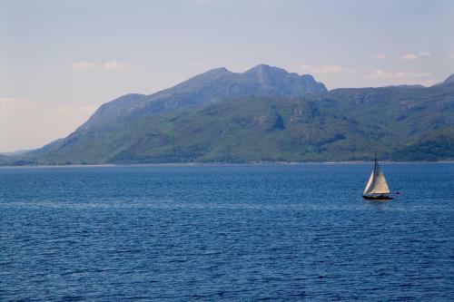 Loch Linnhe Waterfront Lodges
