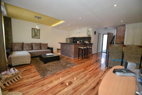 J & P Apartments