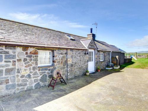 Tan Y Fynwent