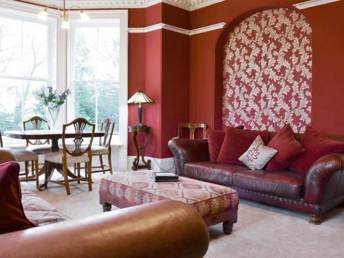 Ross Lodge