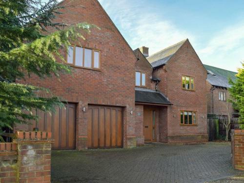 Acer House