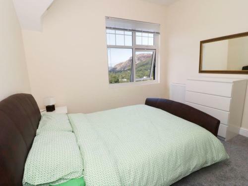 1 Cae Glas Crescent, Penmaenmawr
