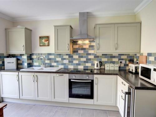 Holiday Home Sandling Stables