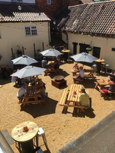 Bed & Breakfast Stay At Watergate