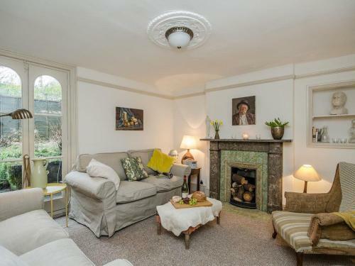4 Ecclesbourne Cottages