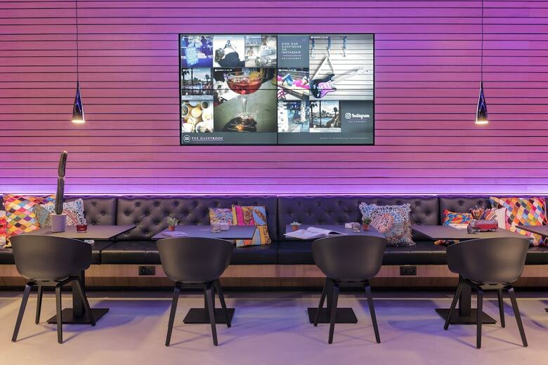 Hotel Moxy Edinburgh Airport