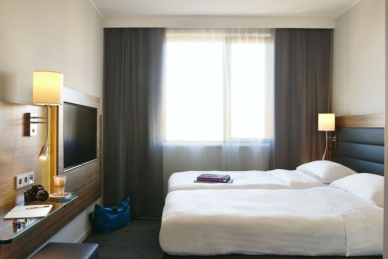 Hotel Moxy Edinburgh Airport