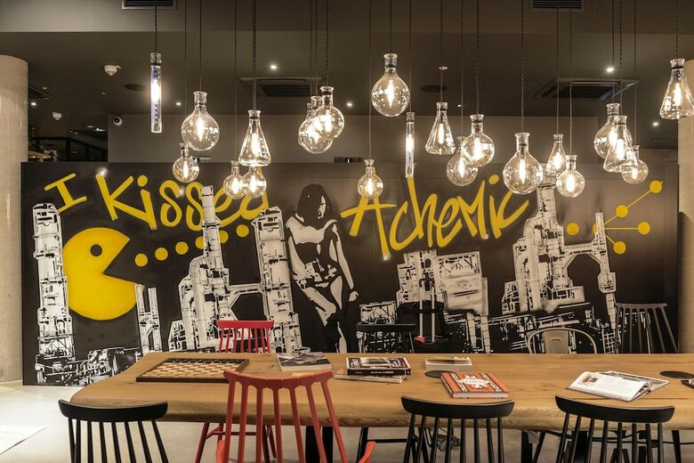 Hotel Moxy Edinburgh Airport