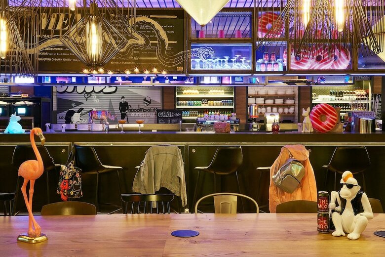 Hotel Moxy Edinburgh Airport
