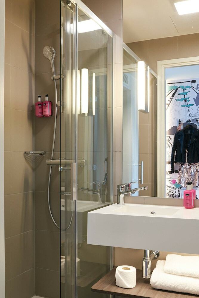 Hotel Moxy Edinburgh Airport