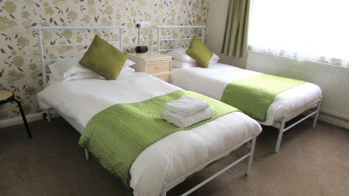 Hostal Rhondda Bed And Breakfast