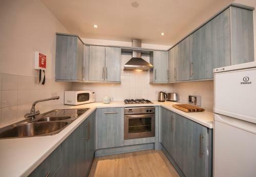 White Lodge Apartments