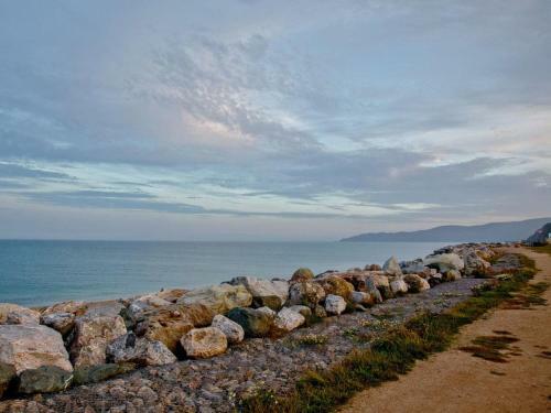 Beam Ends Beesands