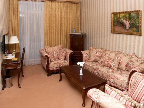 Volzhskaya Riviera Hotel
