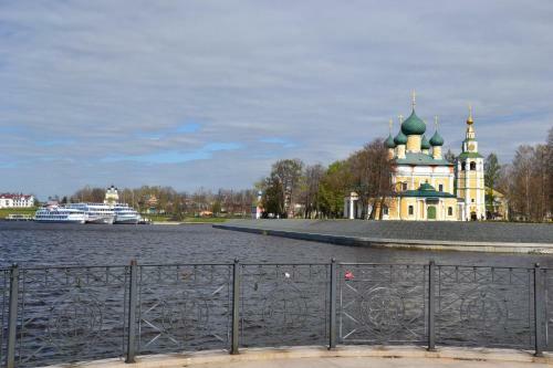 Volzhskaya Riviera Hotel