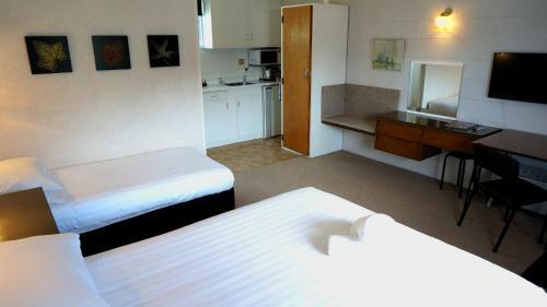 Hilton Motel