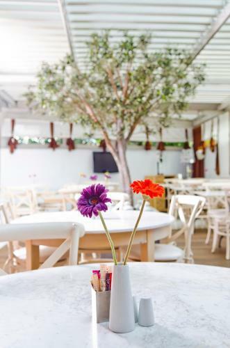 Habitat Hotel