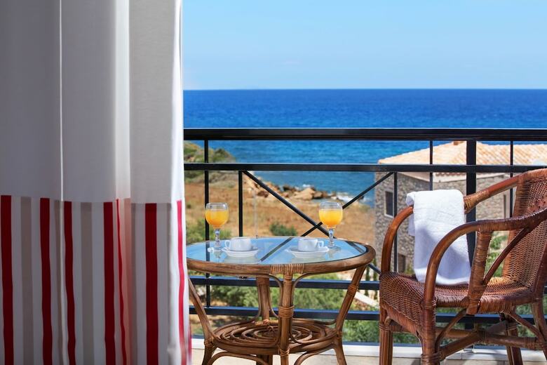 Iris Beach Hotel