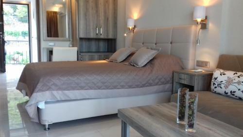 Hotel Akron Luxury Holidays