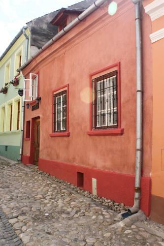 Hostal Pensiunea Lelila Inn