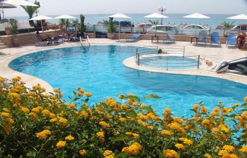 Haris Apartments