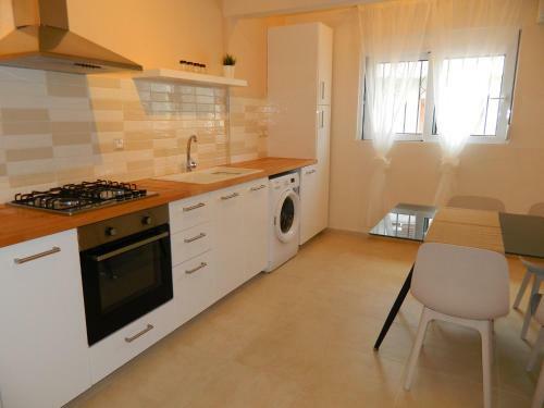 Kalithies 2 Bedrooms Apartment