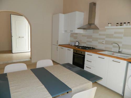 Kalithies 2 Bedrooms Apartment