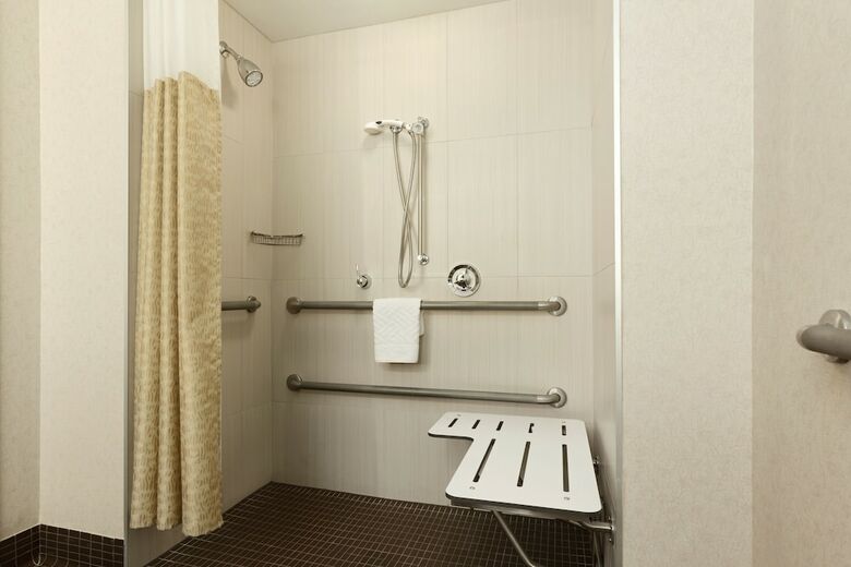 Hotel Doubletree Club Bayside