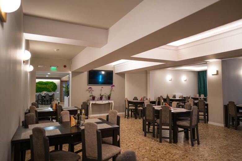 Hera Hotel
