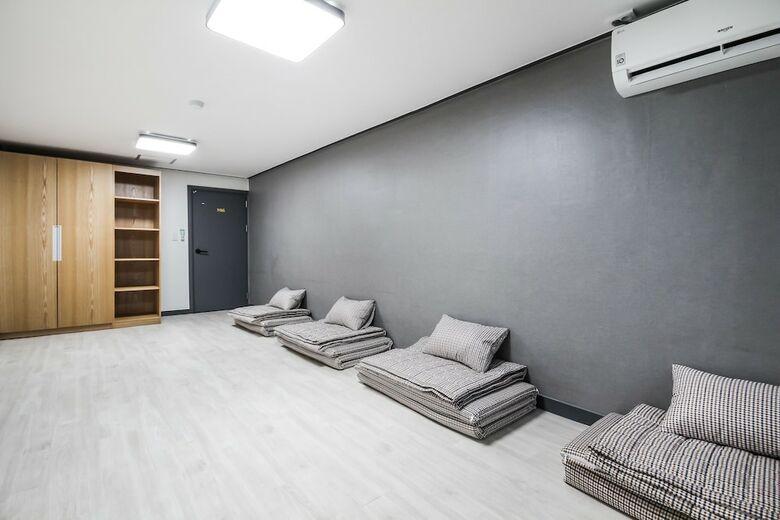 Hostal Hotel Deluxe