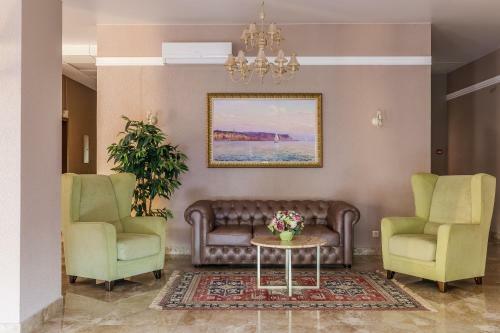 Letootel Hotel