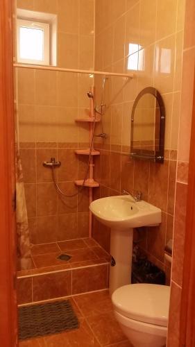 Hostal Guest House Bugaz