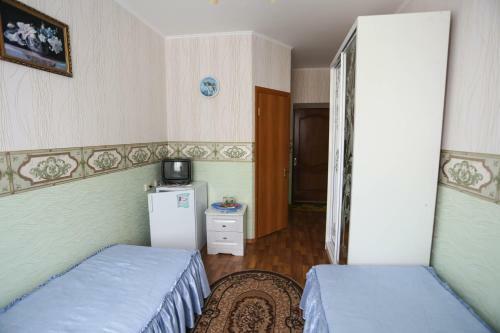 Hostal Blue Roof