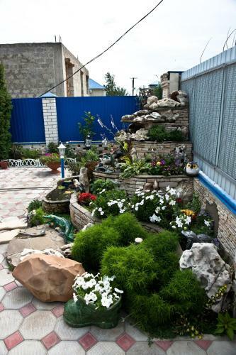 Hostal Blue Roof
