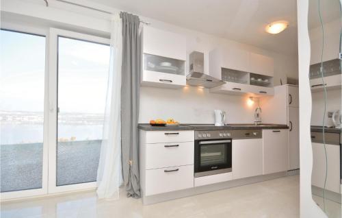 Five-bedroom Holiday Home In Novigrad
