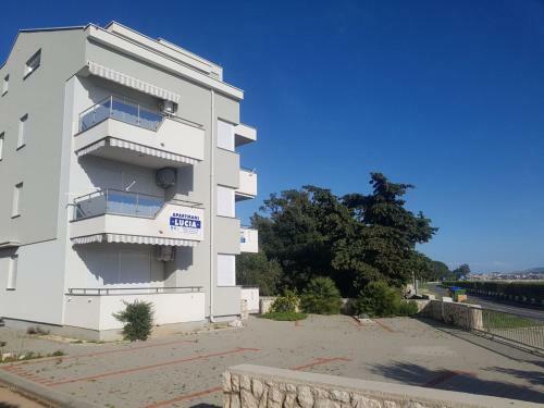 Apartments Vila Lucia 1