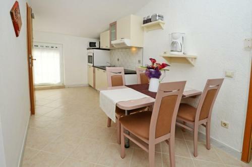 Hostal Apartment Complex Laura Nova Vas