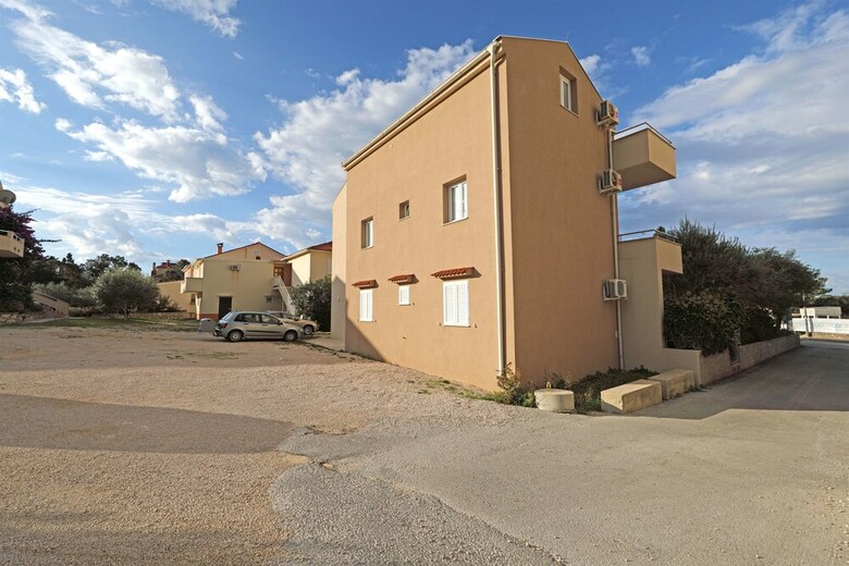 Apartments Karolina