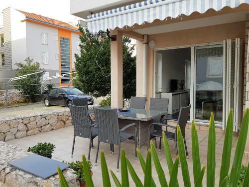 Deluxe Apartment Novalja