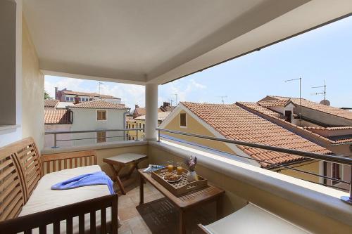 Seaside Holiday House Novigrad - 3365