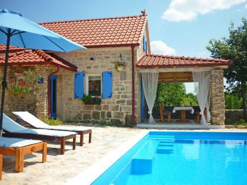 Holiday Home Mateana