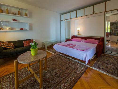 Vaho Holiday Home