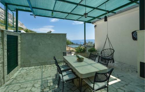 Two-bedroom Holiday Home In Omis