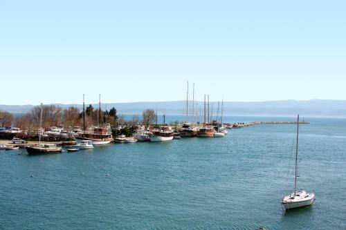 Apartments By The Sea Omis - 6073