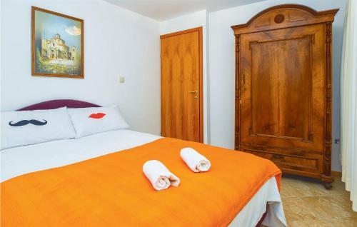 Two-bedroom Apartment In Omis