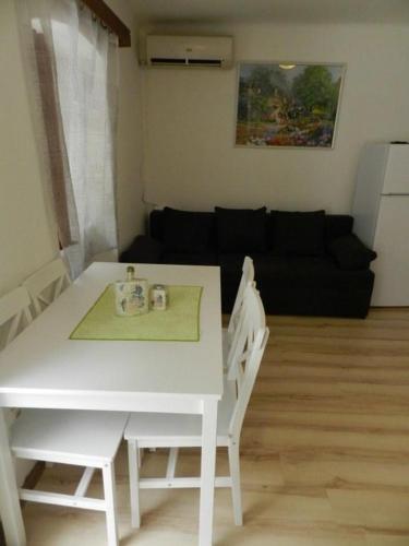 Apartments With A Parking Space Omis - 16185