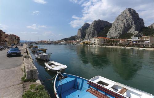 One-bedroom Apartment In Omis