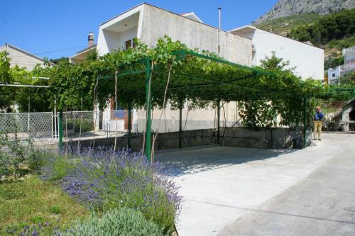 Apartments With A Parking Space Omis - 2751