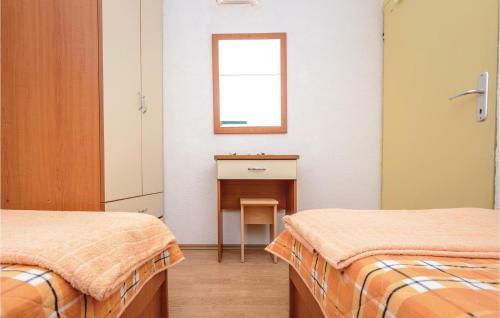 Holiday Home Klek 397